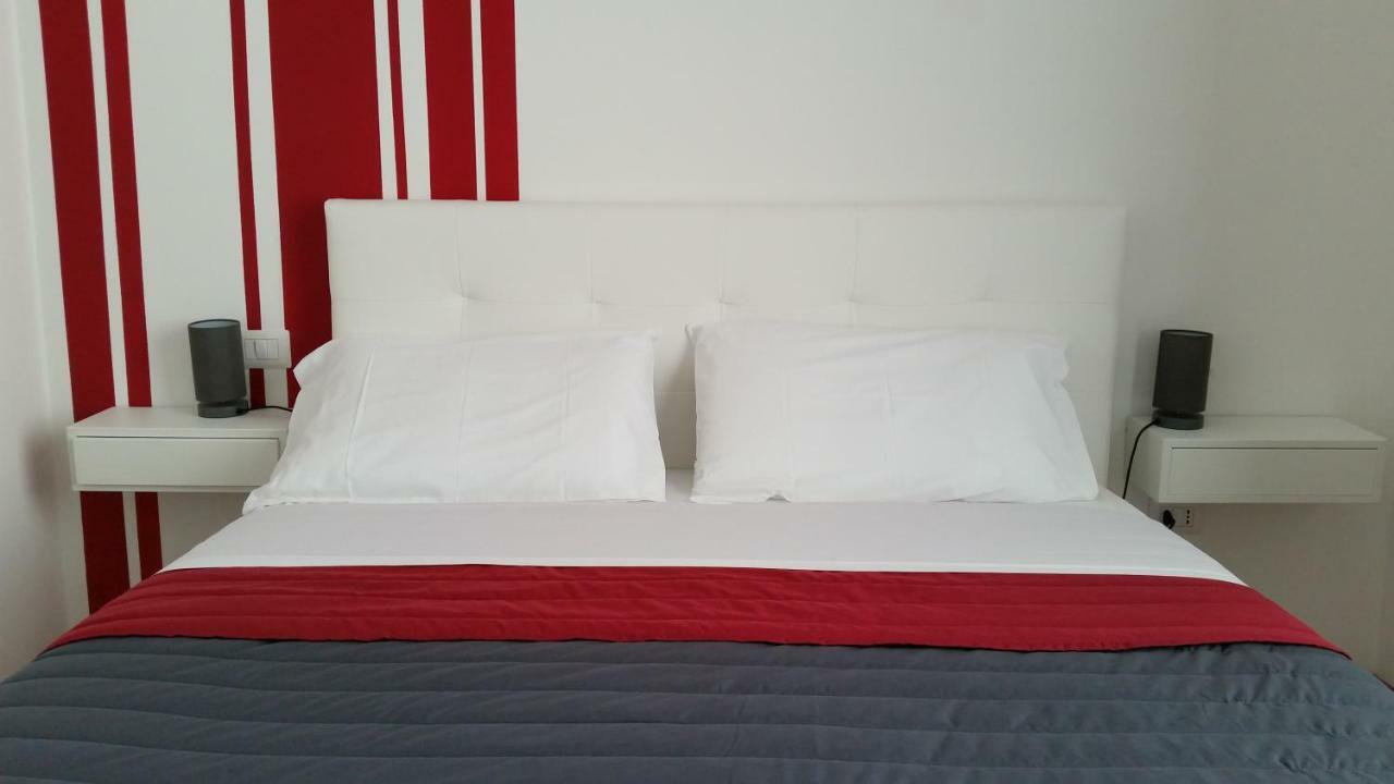 La Libra Rooms 칼리아리 외부 사진