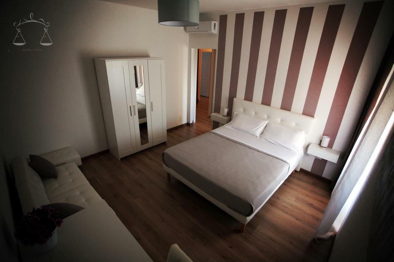 La Libra Rooms 칼리아리 외부 사진
